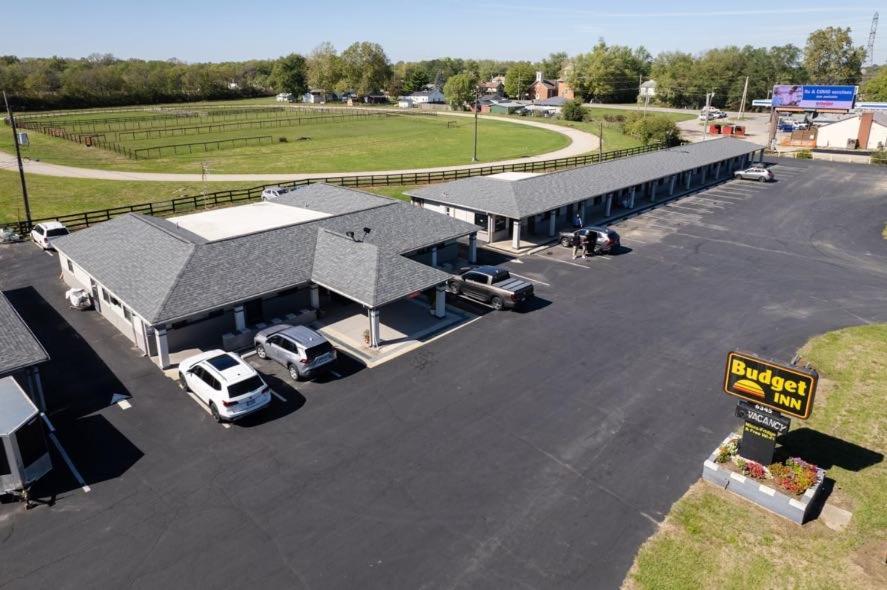 Budget Inn Columbus Lockbourne Exterior photo